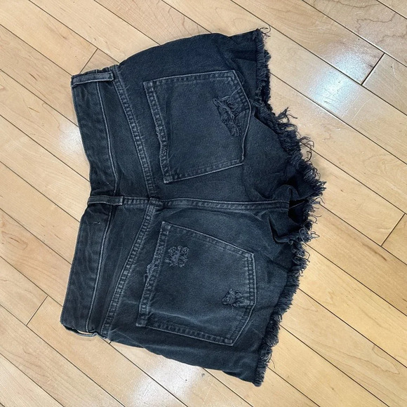 FREE PEOPLE WE THE FREE Distressed Cut Off Black Denim Jean Shorts - 27 - Picture 5 of 7